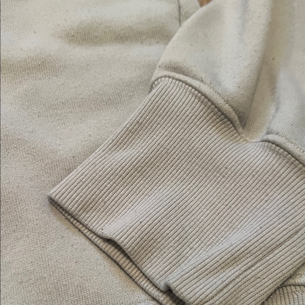 Alo Light Grey Crewneck Sweatshirt Small Worn with some pilling- - Picture 6 of 15